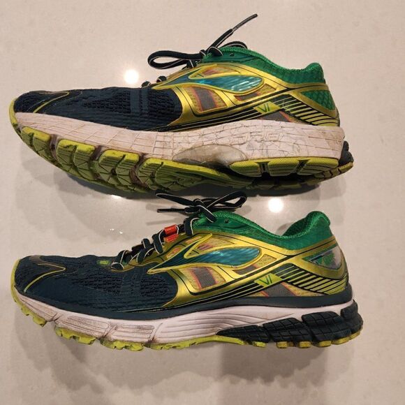 Brooks Ravenna VI running shoe. Size 7 - Picture 2 of 6